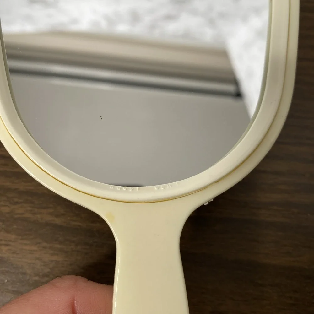 VTG Goody Off-White Plastic Hand Held Mirror With Handle Made In USA 11